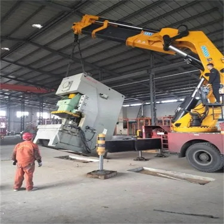 邻水80吨折臂吊车出租附近电话