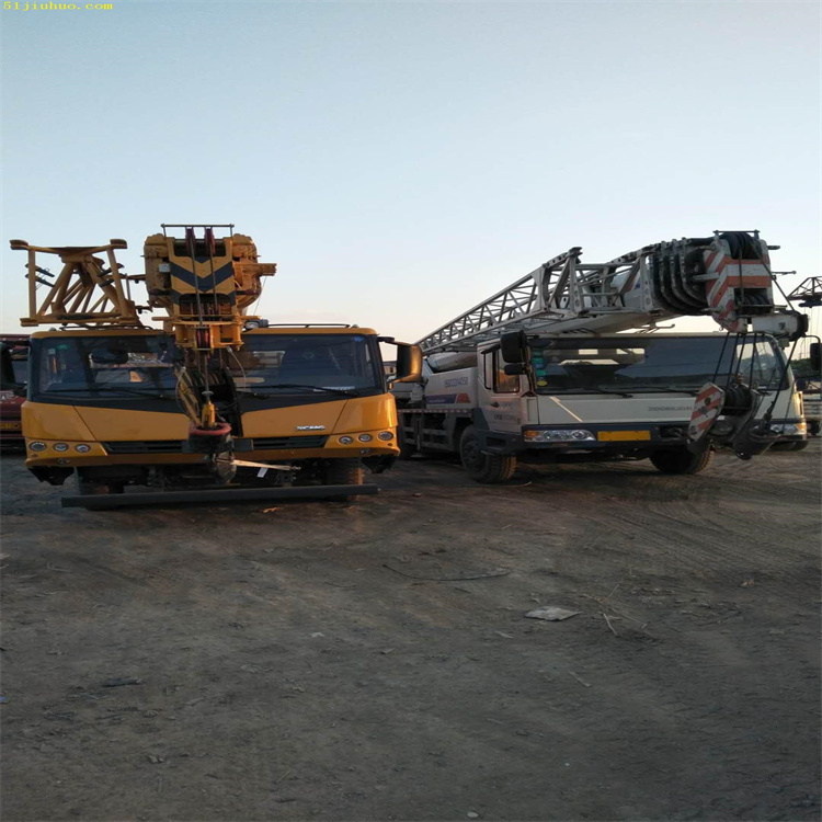 邻水吊车吊挖机正确办法